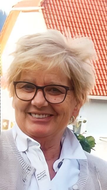 Porträt von Ruth Mörtl